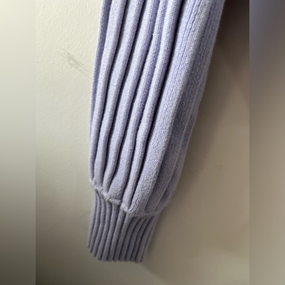 Aritzia Wilfred Plunge Front Cardigan in Lilac - Picture 9 of 13